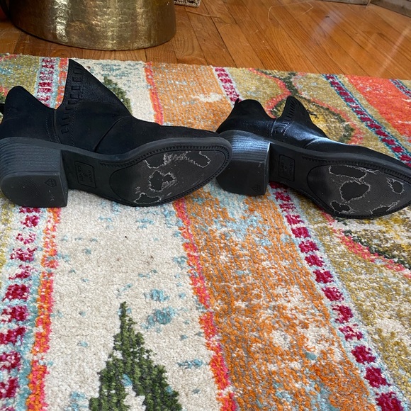 Black Booties. Size 7.5 - Picture 3 of 5